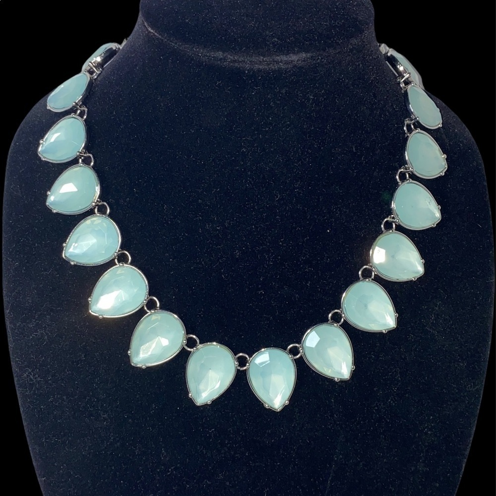 CHARMING CHARLIE ~ Silver-tone Aqua Teardrop Statement Necklace - Picture 3 of 13